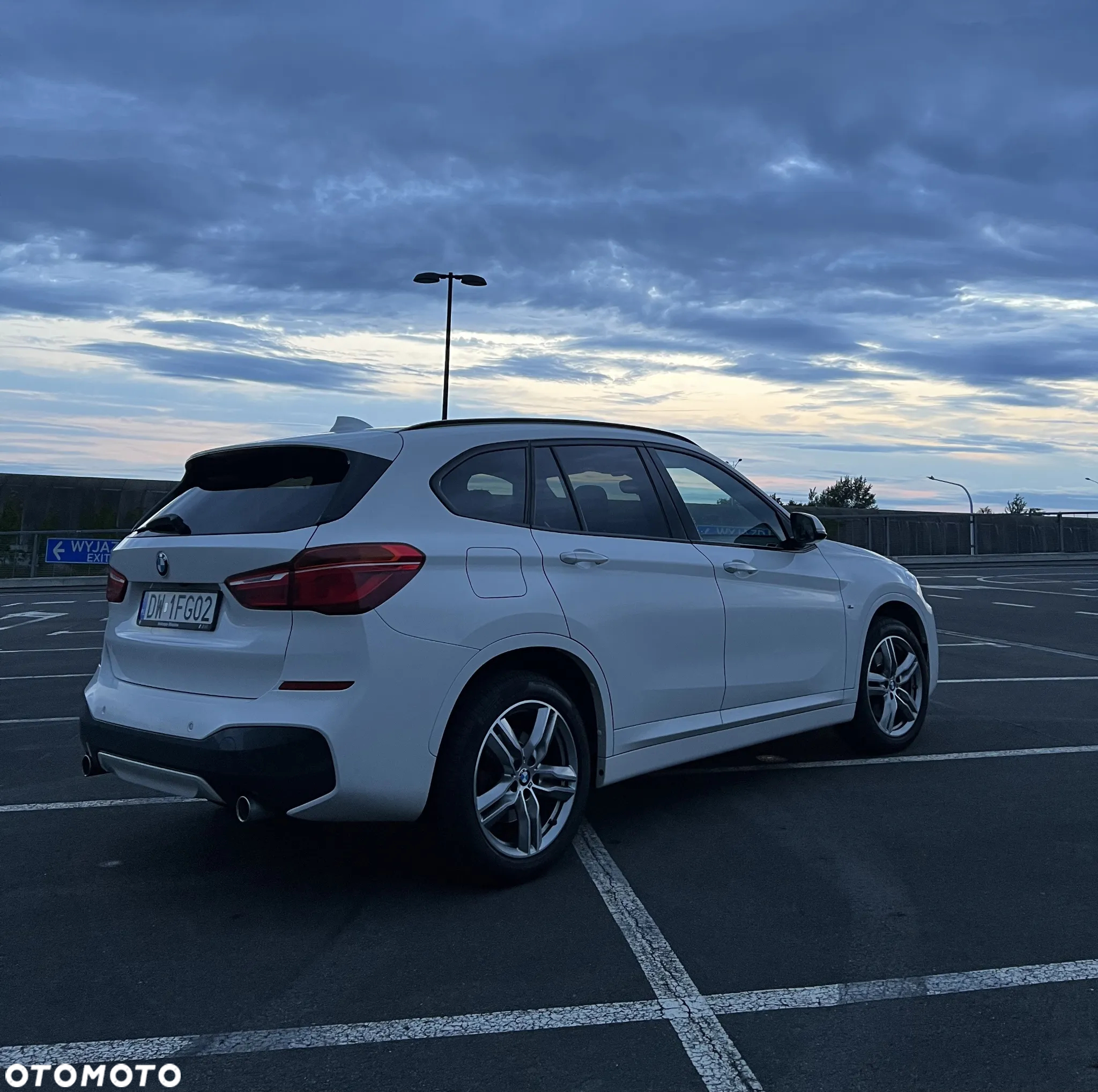 BMW X1 xDrive20i M Sport - 16