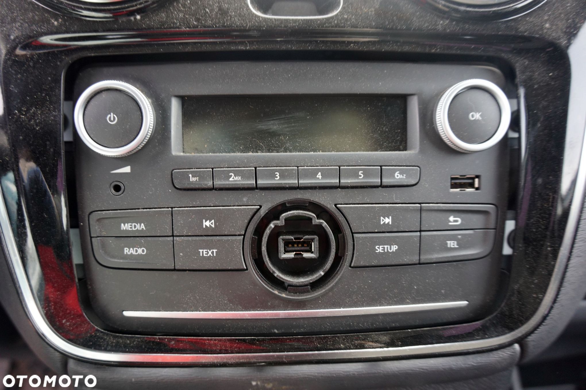 RADIO FABRYCZNE CD DOKKER LIFT 281158515R DACIA 2017-2021 - 1