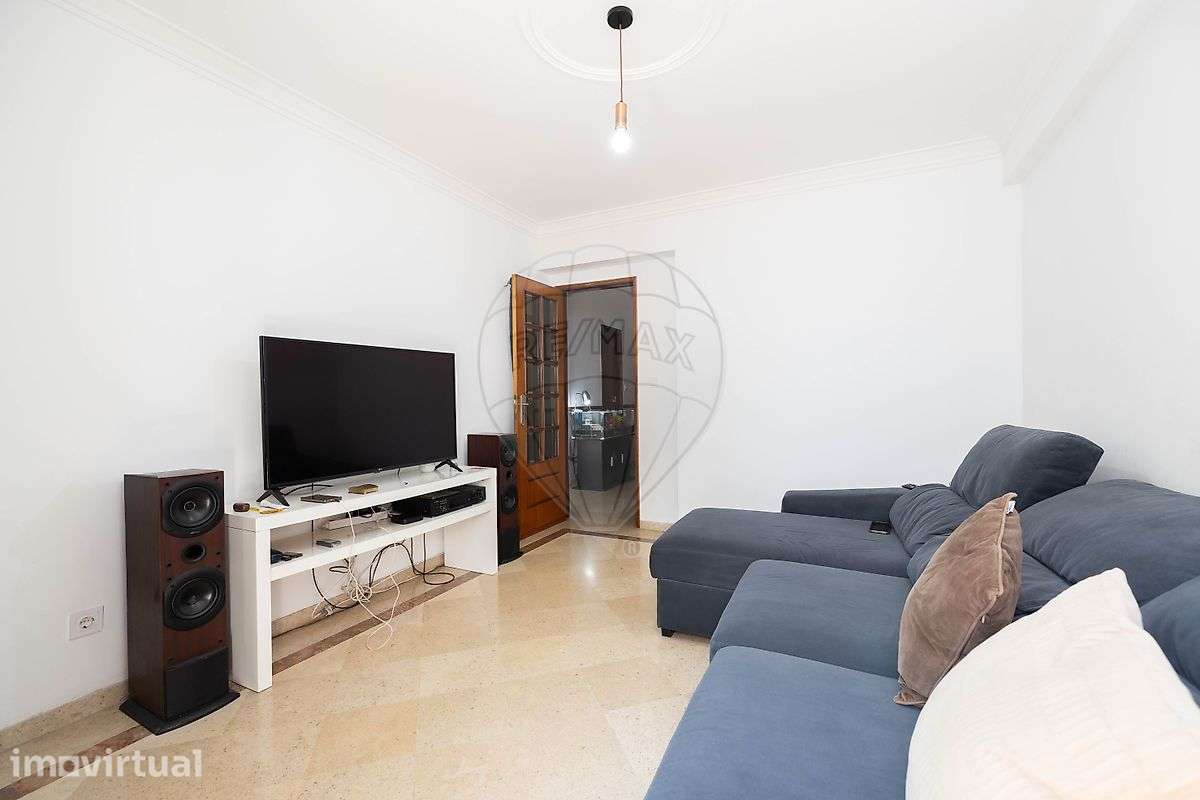Apartamento T2 para arrendamento - Grande imagem: 2/18