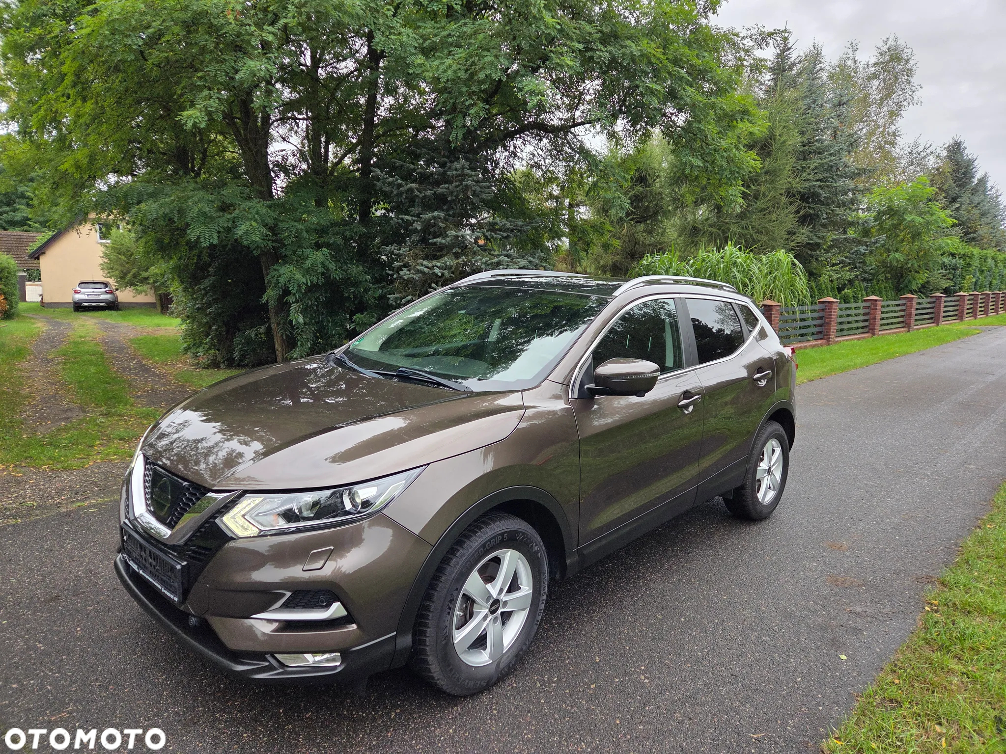 Nissan Qashqai 1.2 DIG-T Xtronic 360 - 2