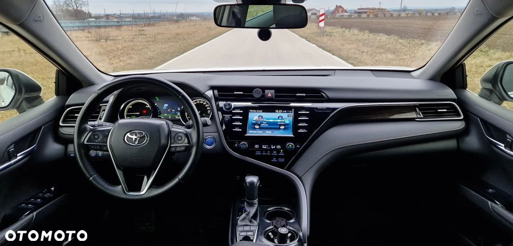 Toyota Camry 2.5 Hybrid Comfort CVT - 9