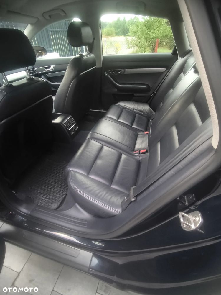 Audi A6 Limousine 2.4 - 12