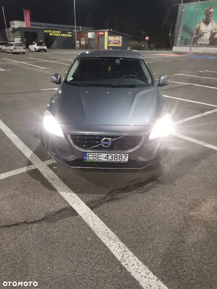 Volvo V40 D4 Drive-E Momentum - 23