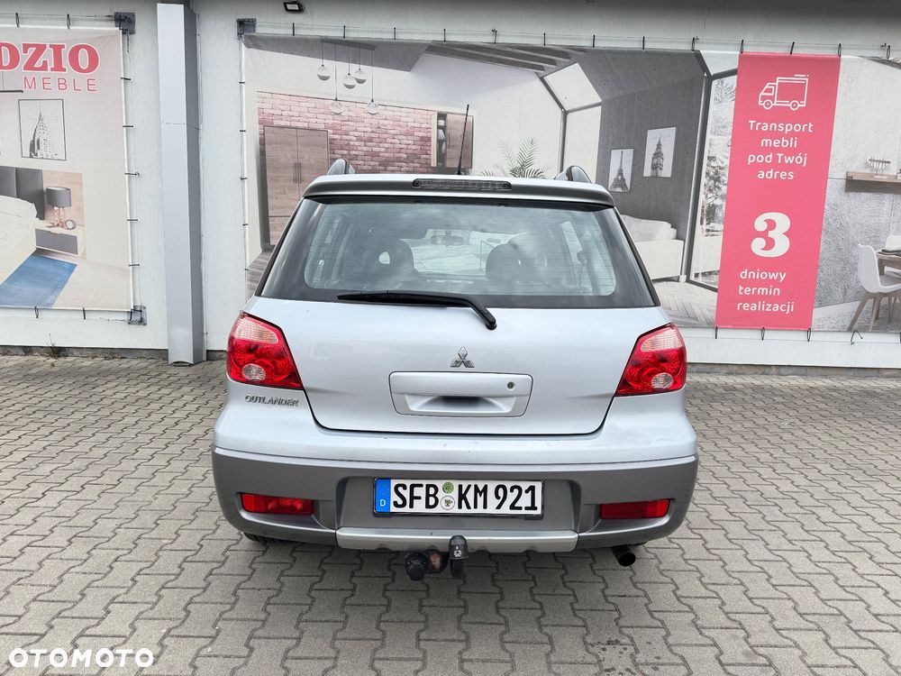 Mitsubishi Outlander - 7
