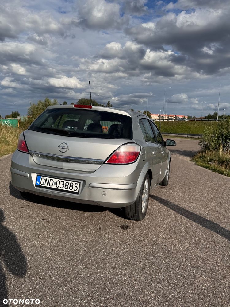 Opel Astra 1.6 Essentia - 4