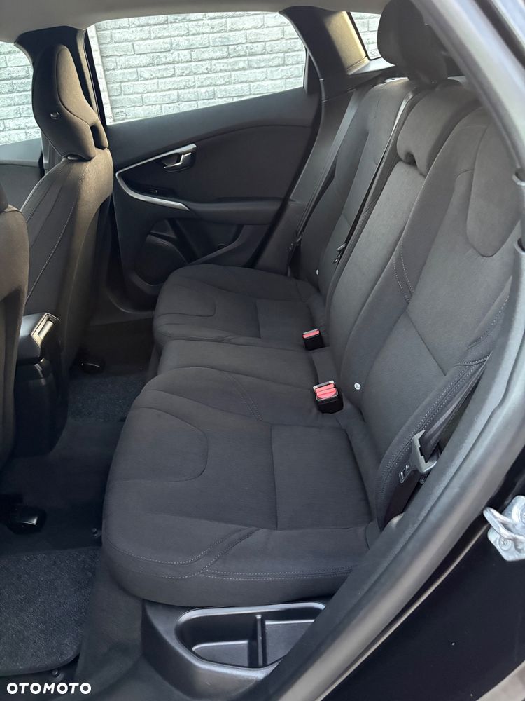Volvo V40 - 22