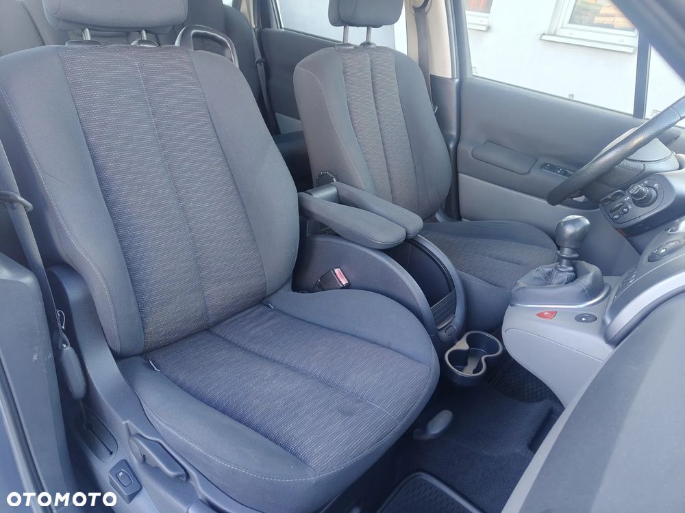 Renault Scenic - 26
