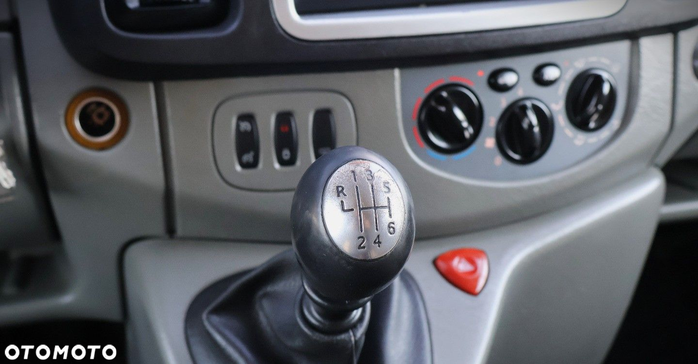 Nissan Primastar - 26