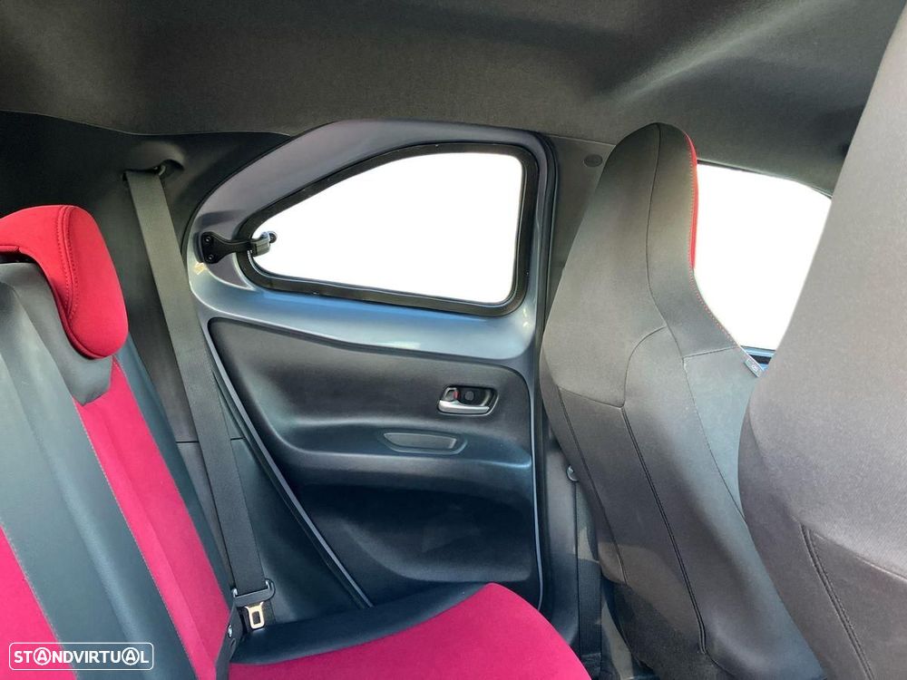 Toyota Aygo X 1.0 Undercover - 7