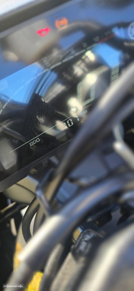 Yamaha R - 5