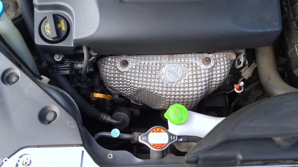 Suzuki Kizashi 2.4 4x4 CVT Sport - 9