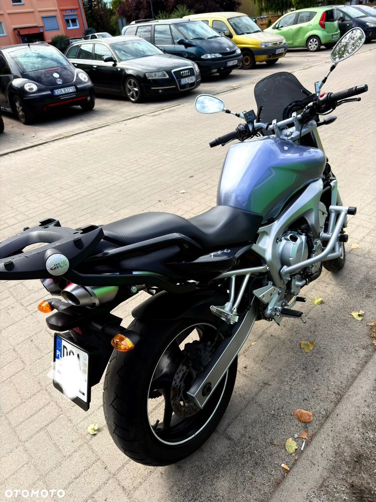 Yamaha FZ6 - 8