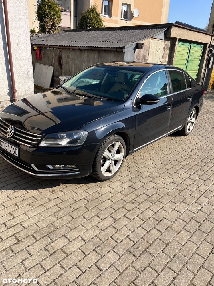 Volkswagen Passat 1.6 TDI DPF BlueMot Comfortline - 8