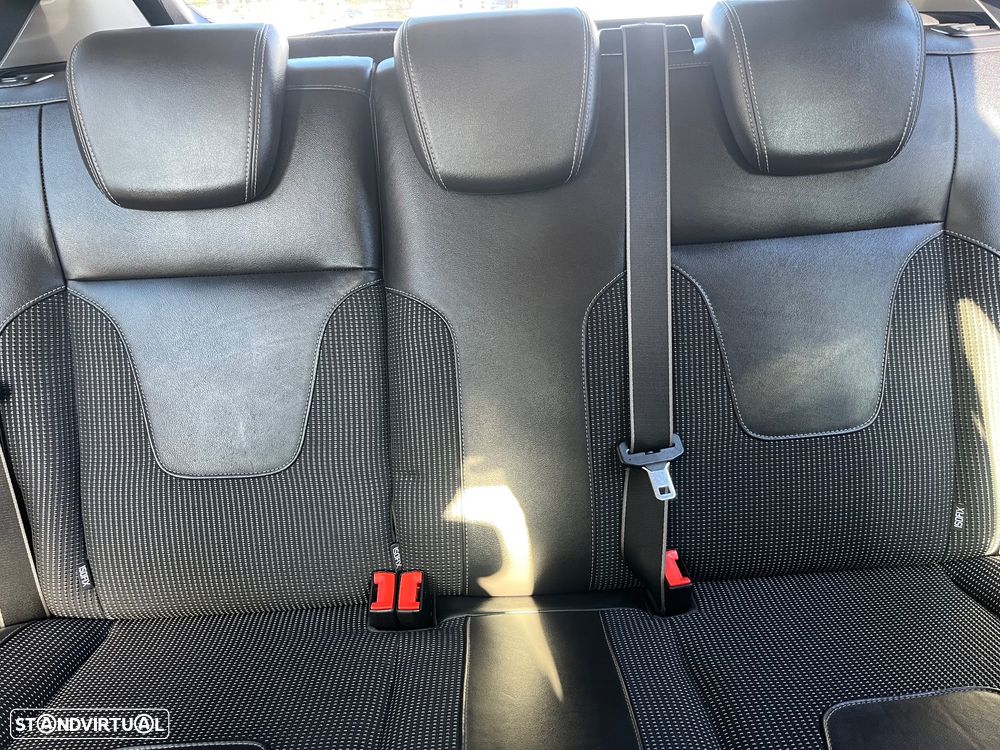 Ford Fiesta 1.0 EcoBoost S&S TITANIUM - 14