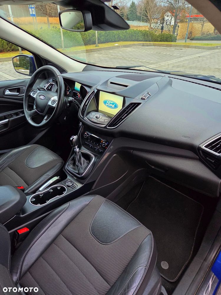 Ford Kuga 2.0 TDCi 2x4 Titanium - 16