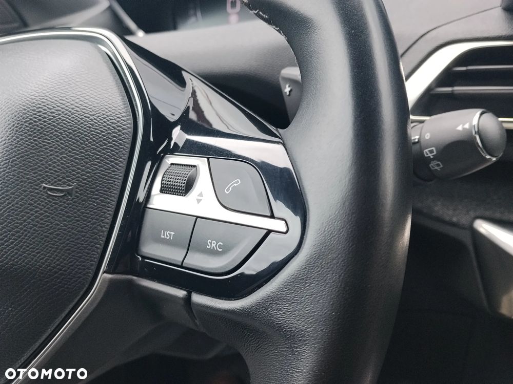 Peugeot 3008 1.5 BlueHDi Allure Pack S&S EAT8 - 23