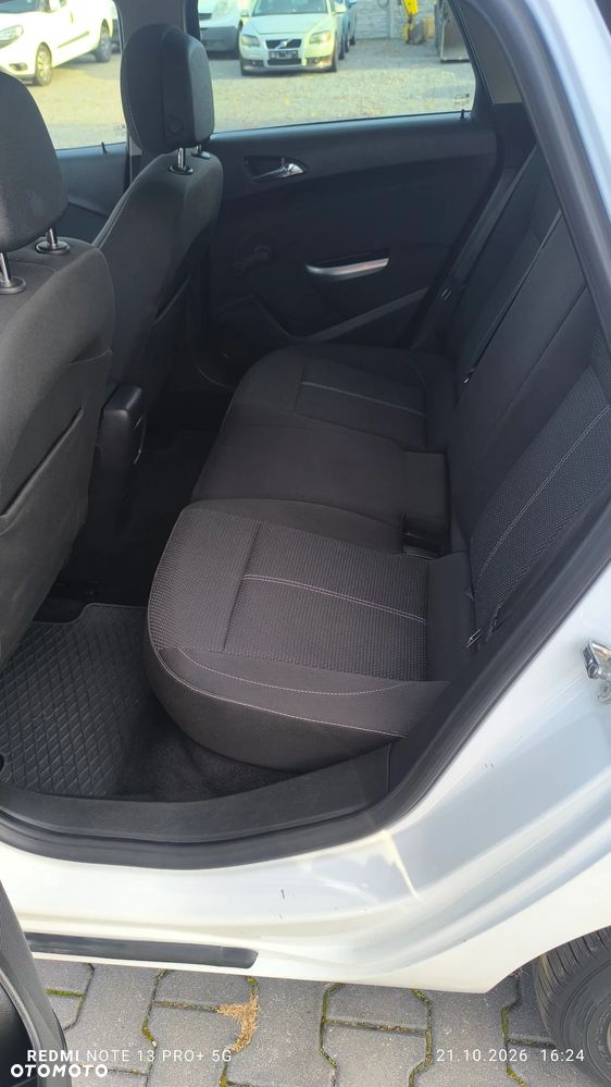 Opel Astra 2011