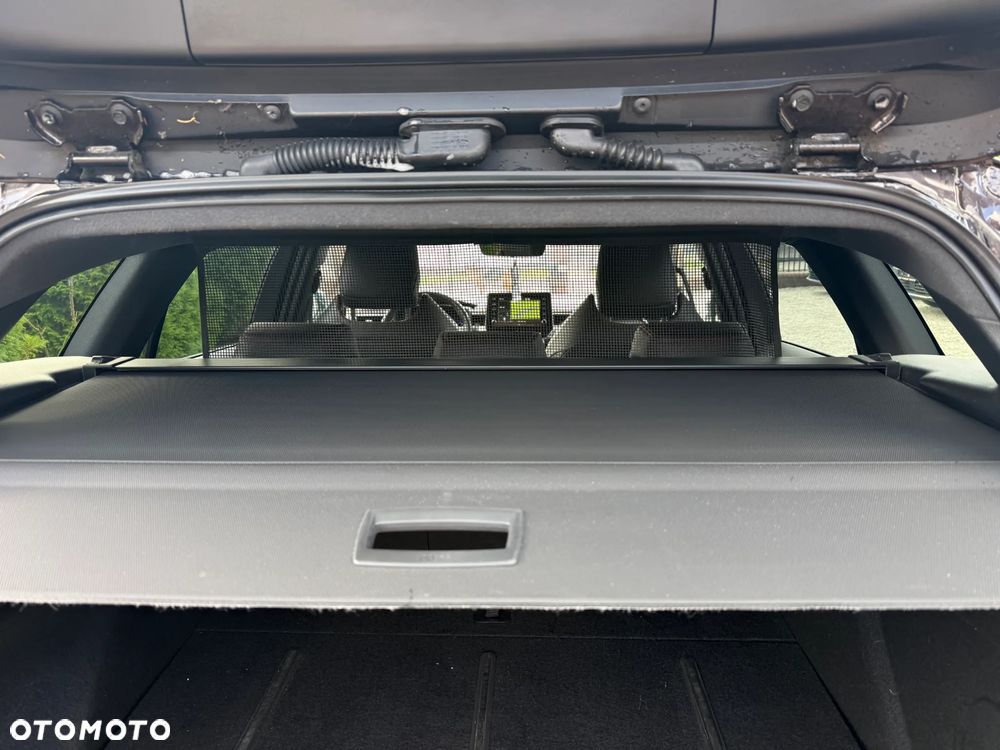 Toyota Corolla 2.0 Hybrid Touring Sports Lounge - 35