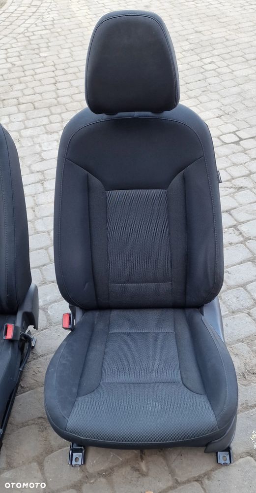 FOTEL PRZÓD PRAWY LEWY ELEKTRYCZNIE GRZANE HYUNDAI i40 - 4