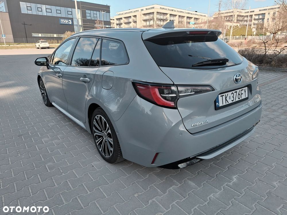 Toyota Corolla 2.0 Hybrid Executive - 8