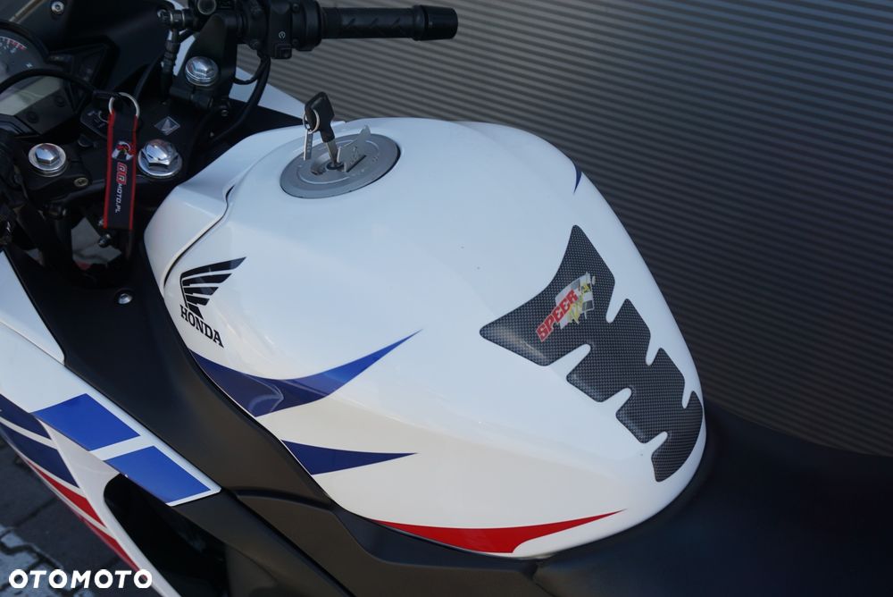 Honda CBR - 3