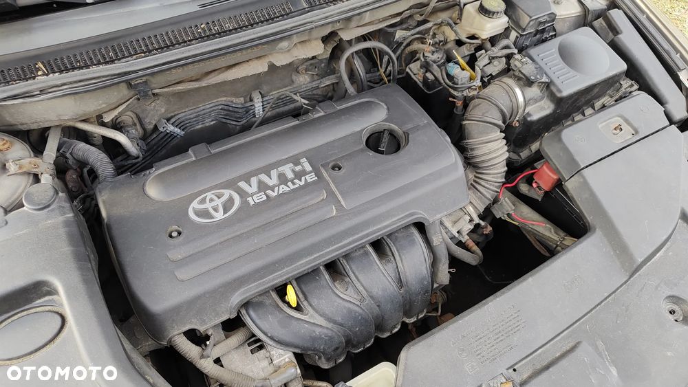 Toyota Avensis 1.6 VVT-i Luna - 22