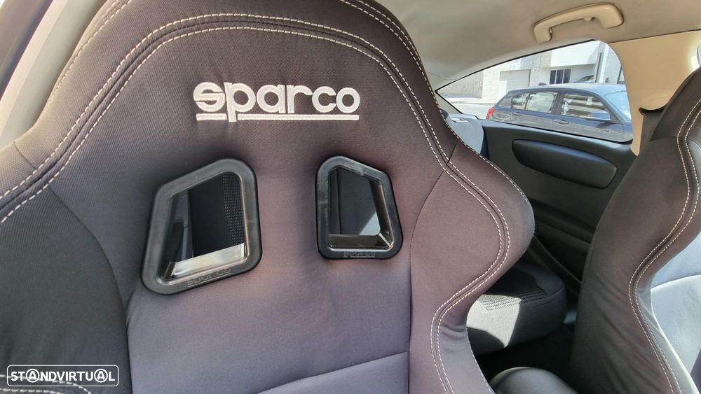 Citroën C4 1.6 HDi VTR Pack - 22