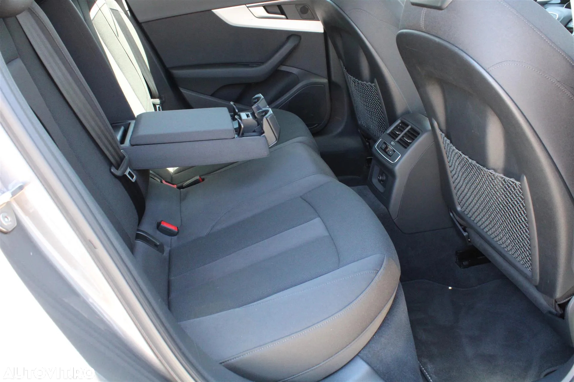 Audi A4 Avant 40 TDI S tronic - 14