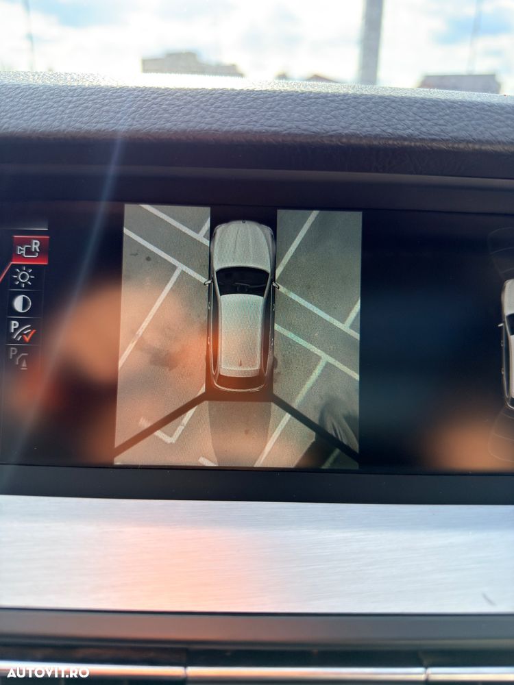 BMW Seria 5 520d xDrive AT - 13