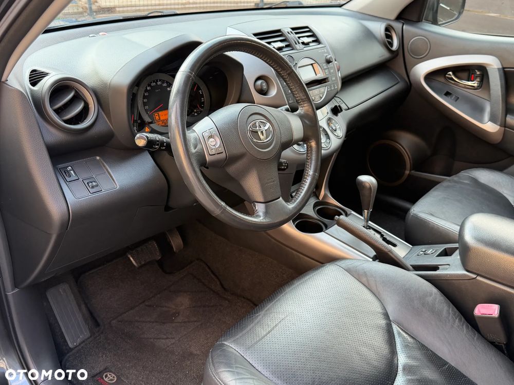 Toyota RAV4 2.0 4x4 Automatik Executive - 12