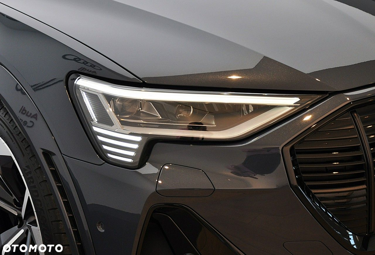 Audi e-tron - 8