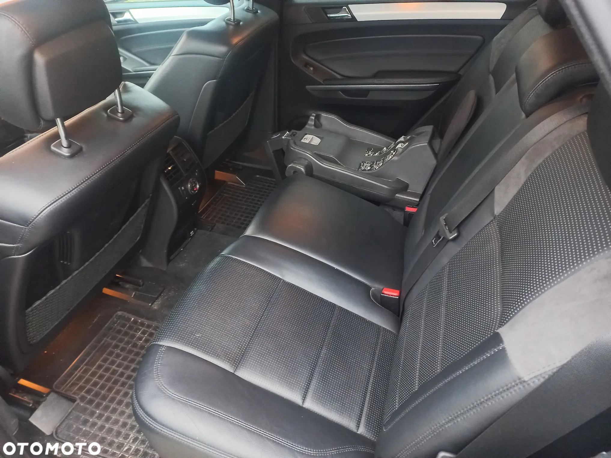 Mercedes-Benz ML 63 AMG 4-Matic - 10