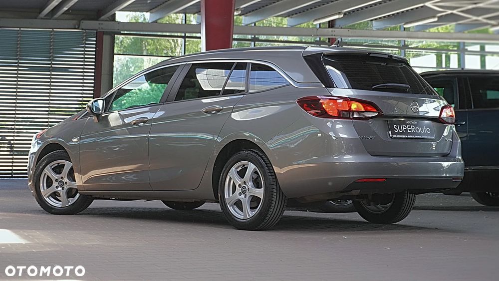 Opel Astra 1.4 T Elite - 8