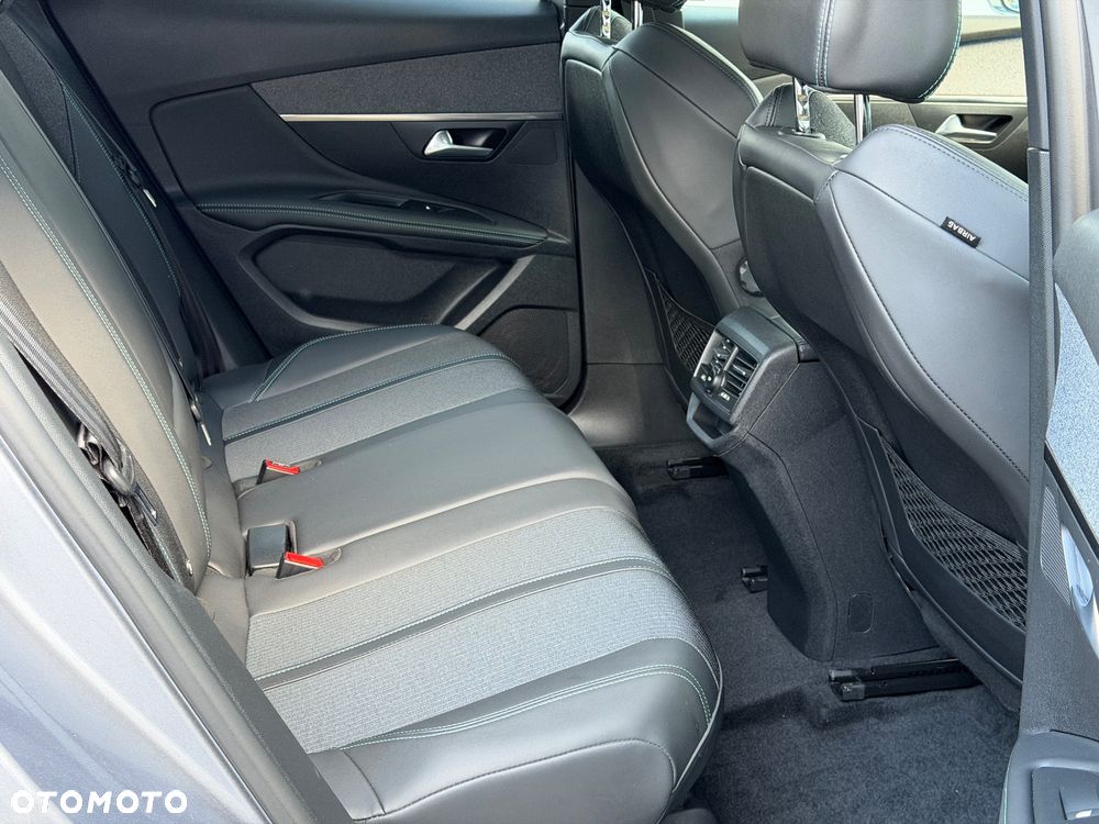 Peugeot 3008 BlueHDi 130 Stop & Start EAT8 Allure - 37