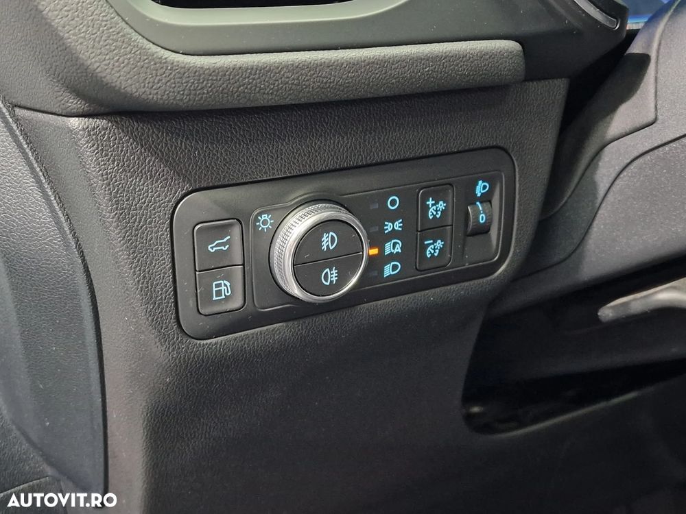 Ford Kuga 2.5 Duratec PHEV TITANIUM X - 20