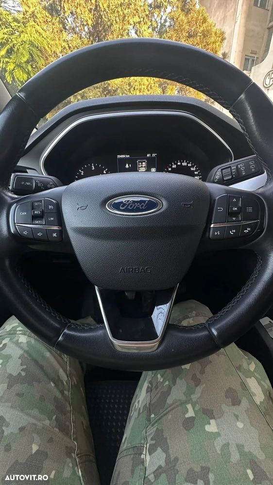 FORD Focus 2019 — imagine 8