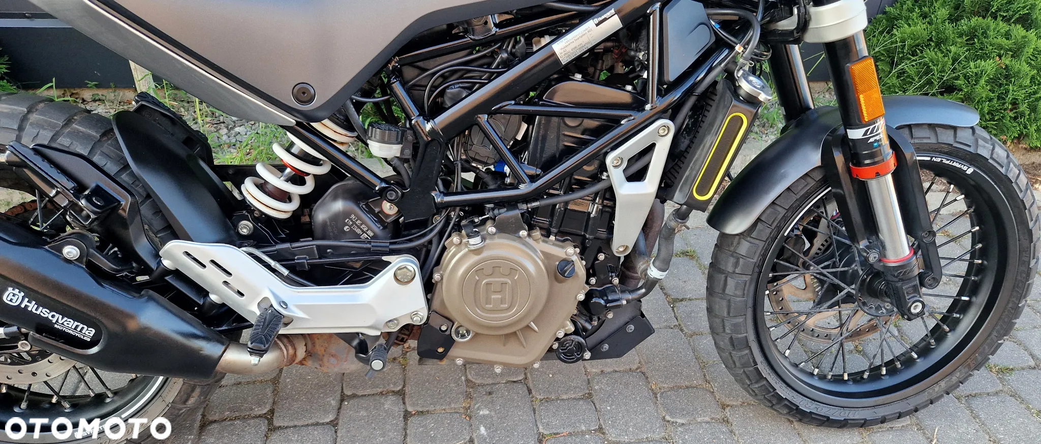 Husqvarna Svartpilen - 17