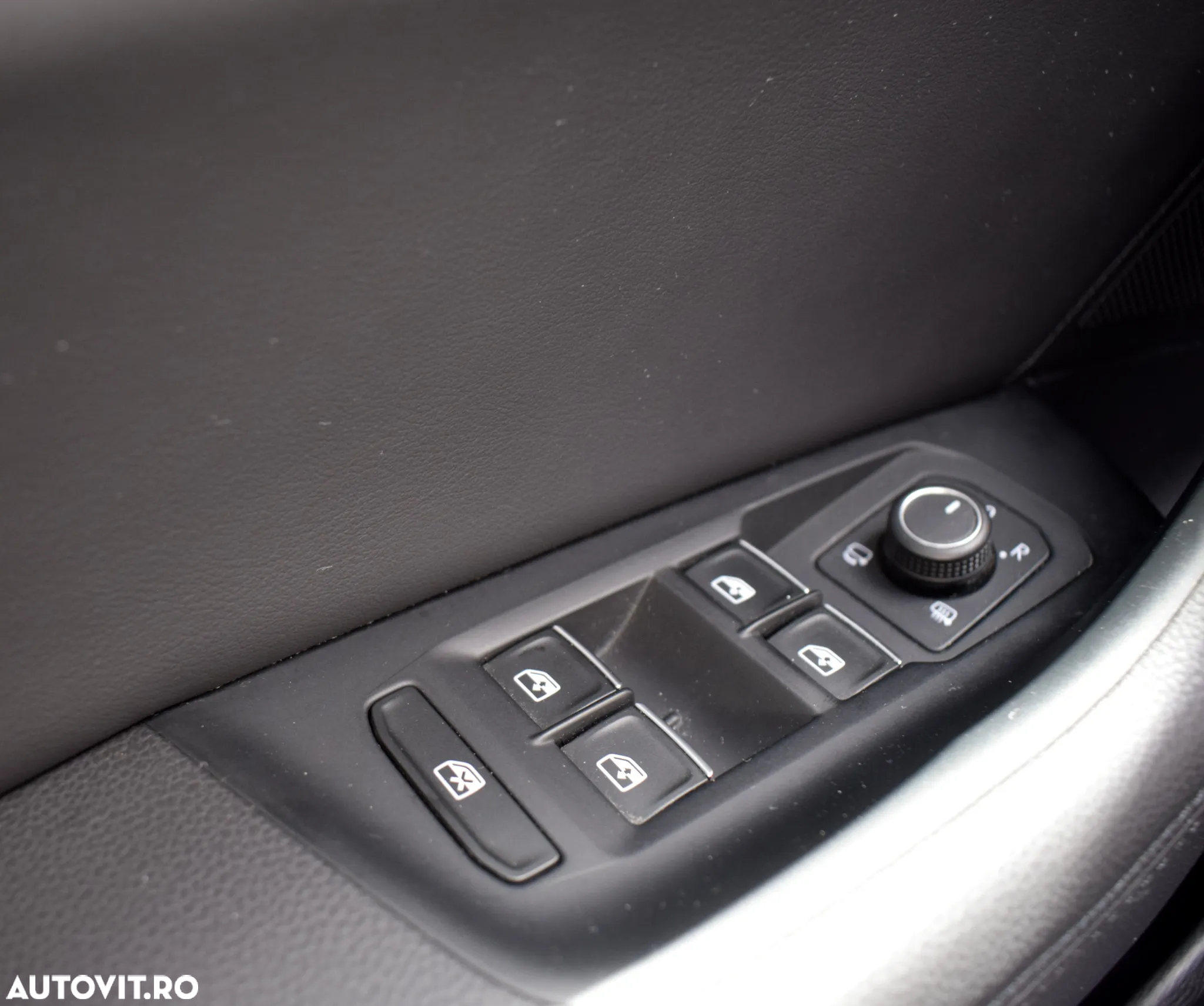 Volkswagen Passat Variant 2.0 TDI DSG 4Motion Highline - 15