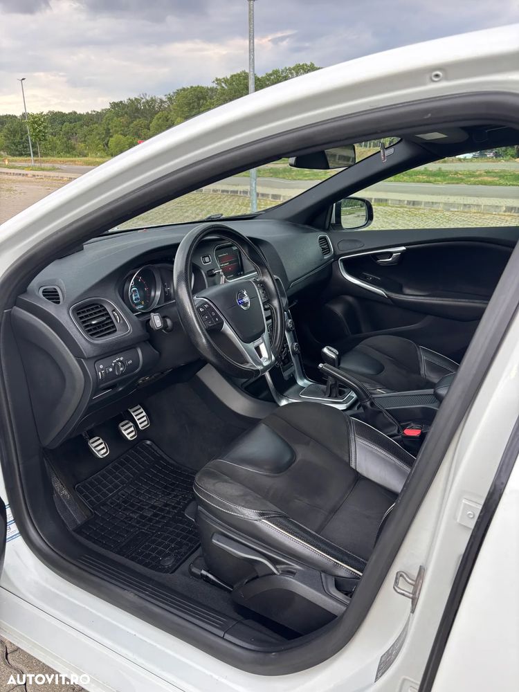 Volvo V40 D4 VEA R-Design - 10