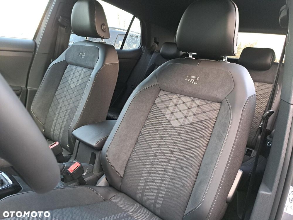 Volkswagen T-Cross - 11