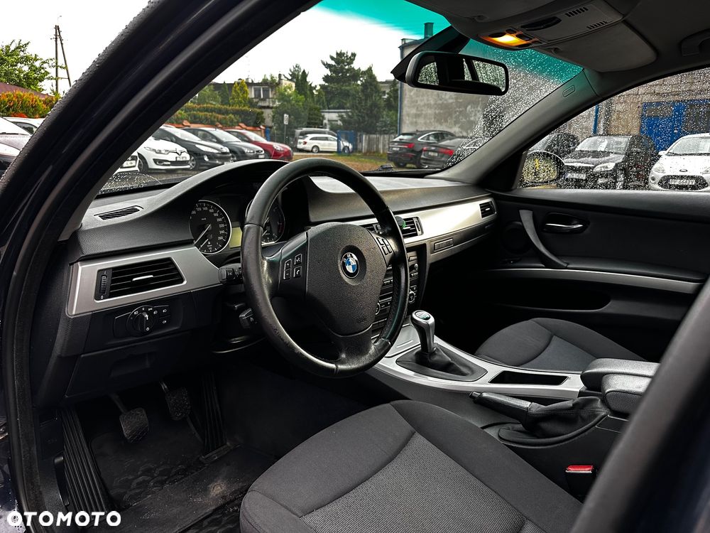 BMW Seria 3 320d - 8