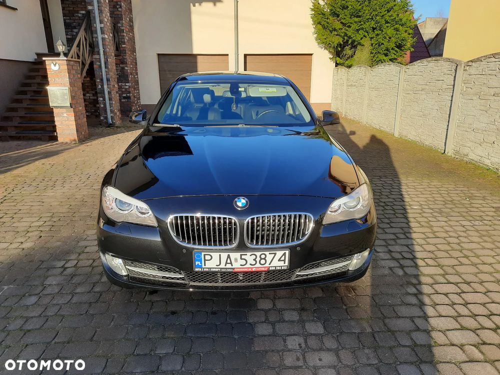 BMW Seria 5 528i - 3