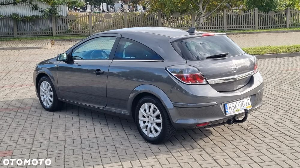 Opel Astra GTC 1.6 Sport - 8