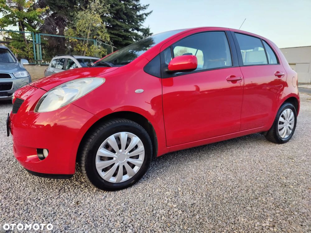 Toyota Yaris - 17