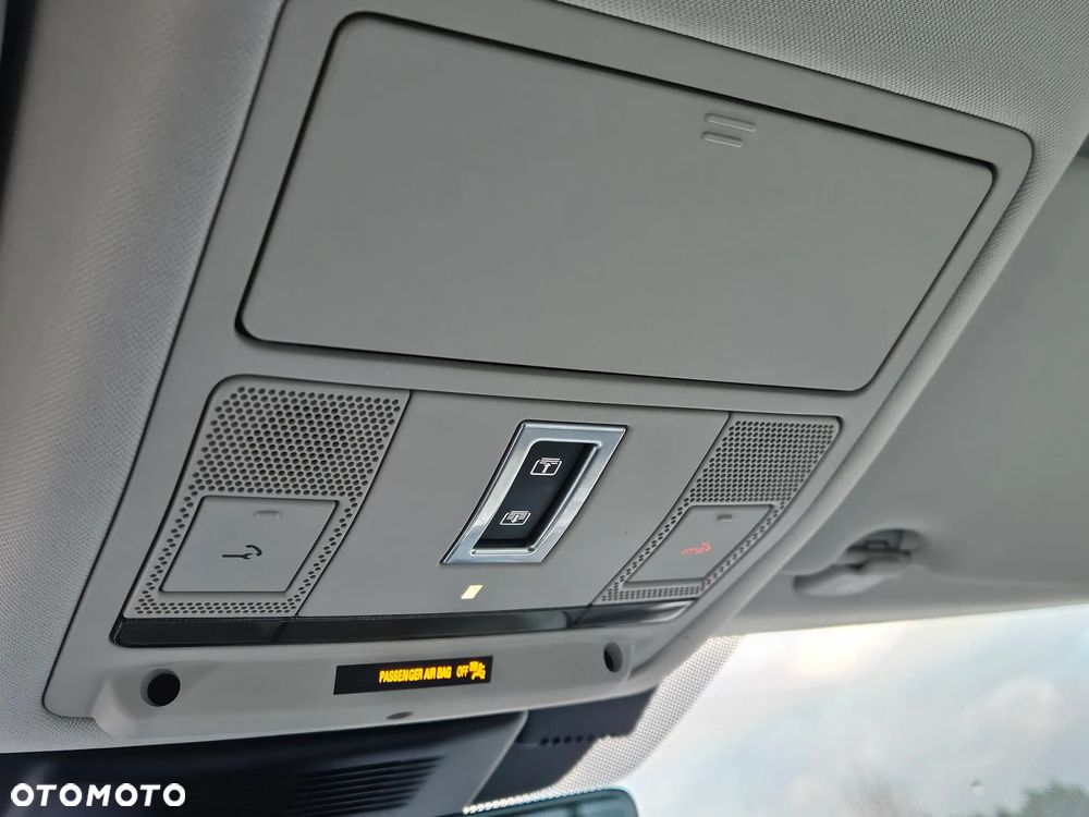 Land Rover Discovery Sport 2.0 D180 HSE - 27