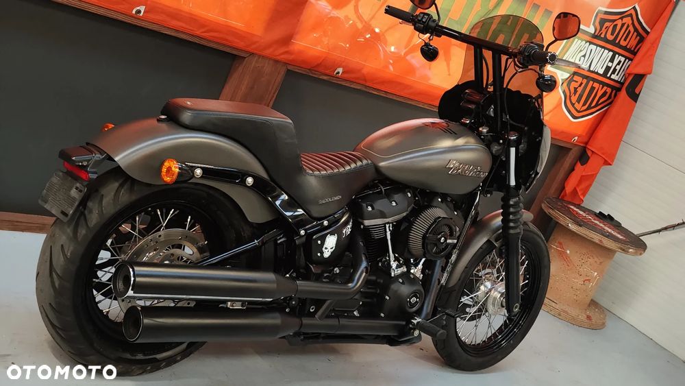 Harley-Davidson Softail Street Bob - 6