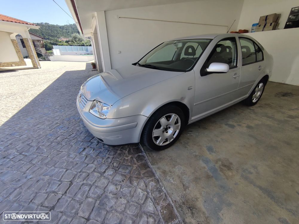 VW Bora 1.9 TDi Highline - 3