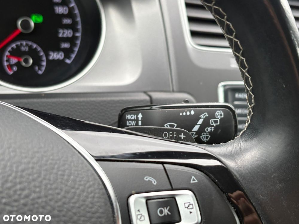 Volkswagen Golf 2.0 TDI DSG Sound - 23