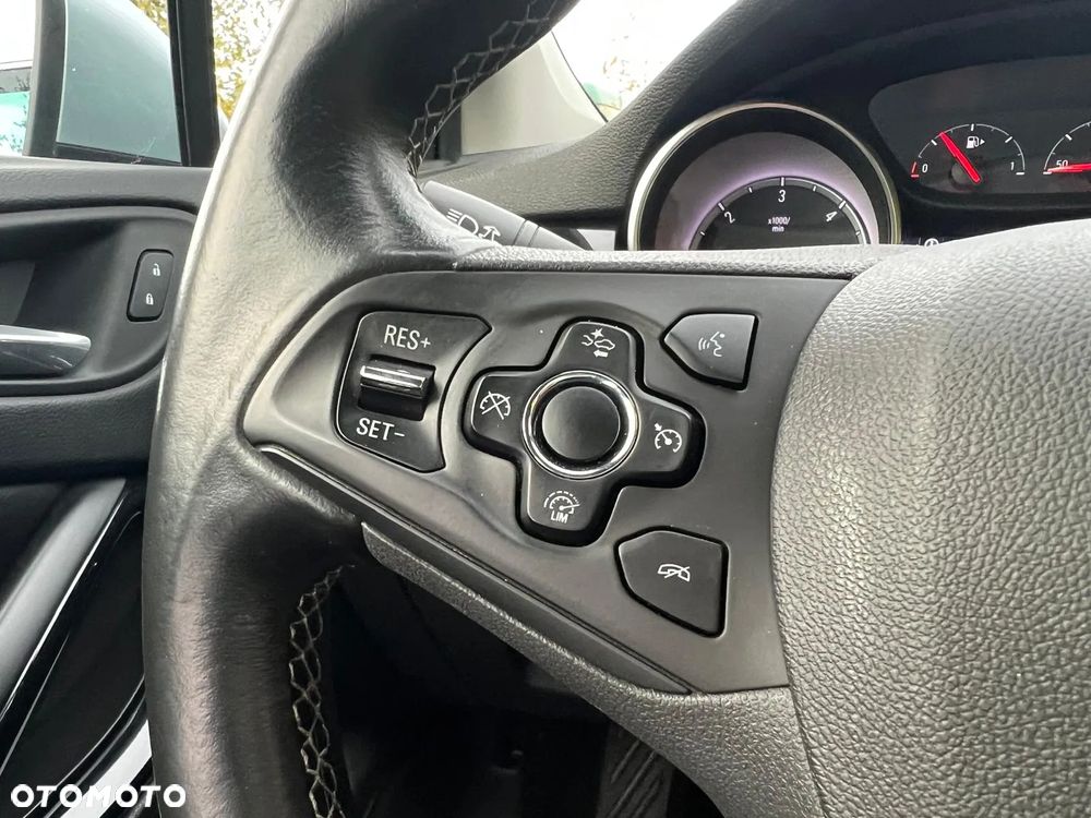 Opel Astra V 1.6 CDTI Dynamic - 39