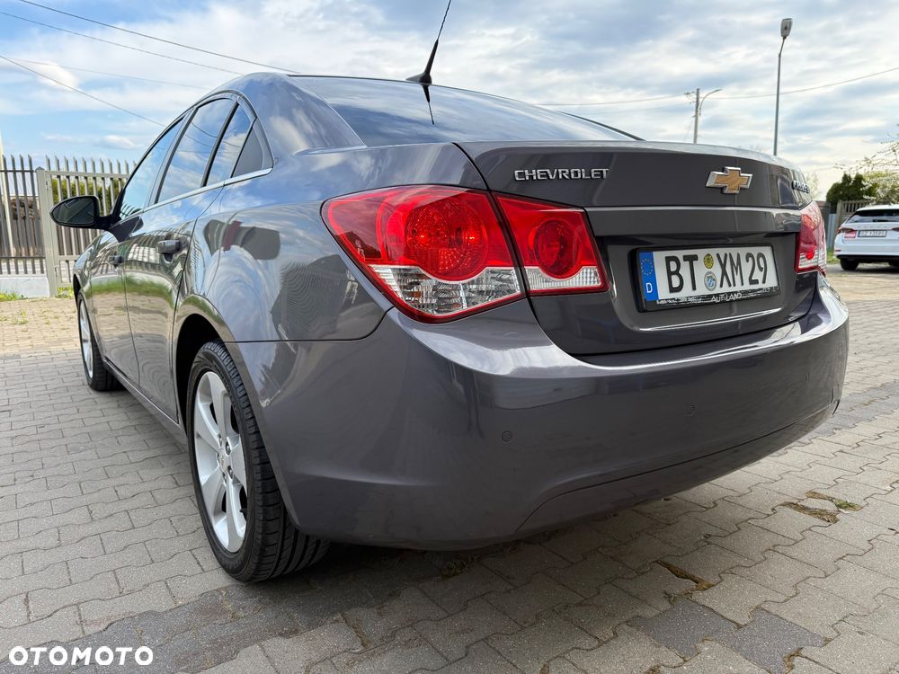 Chevrolet Cruze 1.8 LTZ - 13